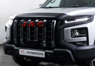 Подержанный автомобиль JAC T9 2025 года (23 фото)
