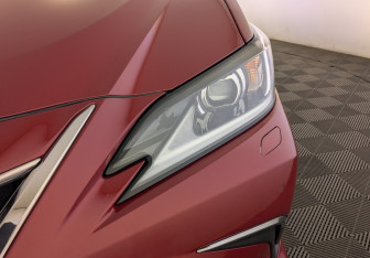 Подержанный автомобиль Lexus ES 2021 года (11 фото)