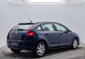 Подержанный автомобиль Citroen C4 Hatchback 2011 года (5 фото)
