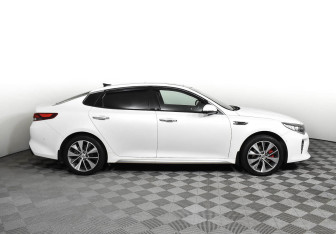 Подержанный автомобиль Kia Optima Sedan 2016 года (4 фото)