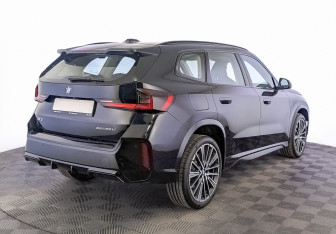 Новый BMW X1 2025 (2 фото)