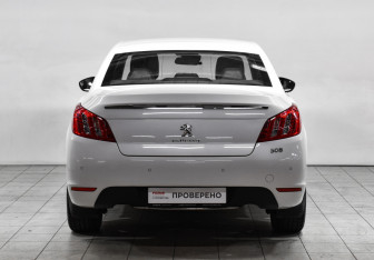 Подержанный автомобиль Peugeot 508 Sedan 2012 года (6 фото)