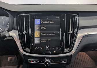 Подержанный автомобиль Volvo V60 2020 года (17 фото)