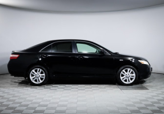 Подержанный автомобиль Toyota Camry Sedan 2008 года (4 фото)