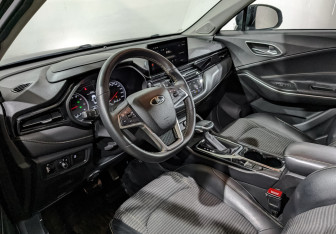 Подержанный автомобиль Москвич 3 2023 года (14 фото)