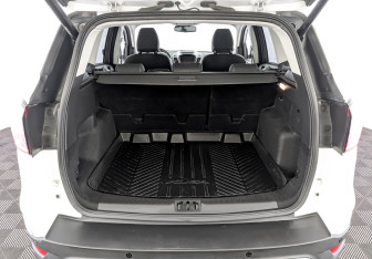 Подержанный автомобиль Ford Kuga 2018 года (10 фото)