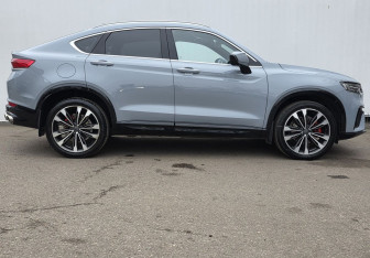 Подержанный автомобиль Geely Tugella 2024 года (4 фото)