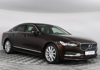Подержанный автомобиль Volvo S90 2019 года (3 фото)