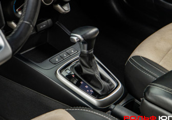Подержанный автомобиль Kia Rio Sedan 2017 года (14 фото)