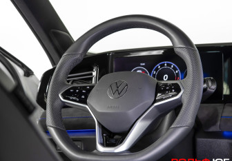 Подержанный автомобиль Volkswagen Tiguan 2024 года (12 фото)