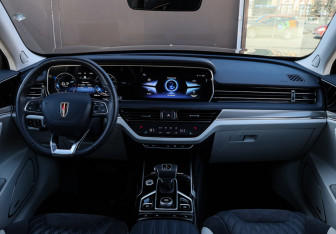 Подержанный автомобиль Hongqi HS5 2024 года (9 фото)