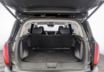 Подержанный автомобиль Haval H3 2024 года (10 фото)