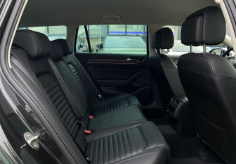 Подержанный автомобиль Volkswagen Passat Wagon 2018 года (27 фото)