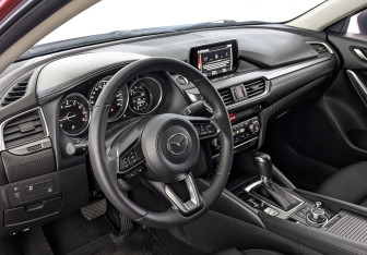 Подержанный автомобиль Mazda 6 Sedan 2018 года (15 фото)