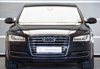 Подержанный автомобиль Audi A8 2016 года (2 фото)