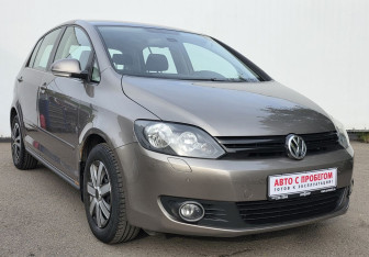 Подержанный автомобиль Volkswagen Golf Plus 2012 года (3 фото)