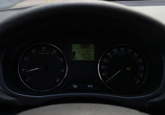 Подержанный автомобиль Skoda Fabia Hatchback 2012 года (18 фото)
