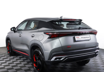 Подержанный автомобиль Omoda C5 2024 года (7 фото)
