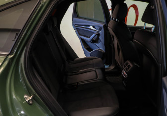 Подержанный автомобиль Audi Q5 2021 года (19 фото)