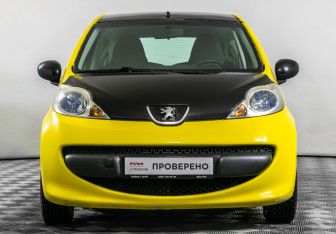 Подержанный автомобиль Peugeot 107 2008 года (2 фото)