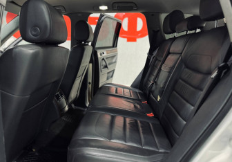 Подержанный автомобиль Volkswagen Touareg 2007 года (18 фото)