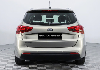Подержанный автомобиль Kia Ceed Wagon 2016 года (6 фото)