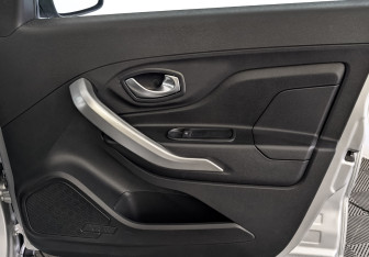 Подержанный автомобиль LADA (ВАЗ) XRAY 2018 года (25 фото)