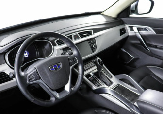 Подержанный автомобиль Geely Atlas 2018 года (8 фото)