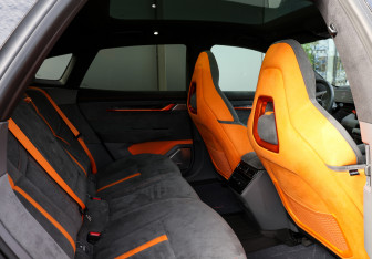 Подержанный автомобиль Zeekr 001 2023 года (13 фото)