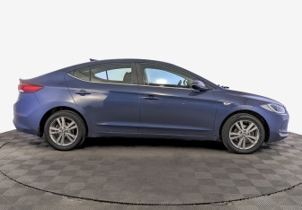 Подержанный автомобиль Hyundai Elantra Sedan 2017 года (4 фото)