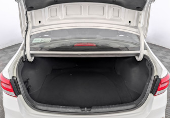 Подержанный автомобиль Kia Rio Sedan 2020 года (10 фото)