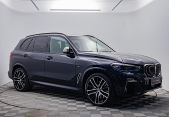 Подержанный автомобиль BMW X5 2019 года (7 фото)