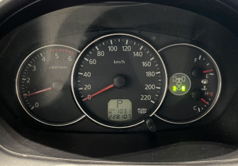 Подержанный автомобиль Mitsubishi Pajero Sport 2011 года (16 фото)