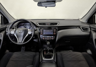 Подержанный автомобиль Nissan Qashqai 2018 года (13 фото)