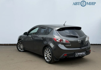Подержанный автомобиль Mazda 3 Hatchback 2011 года (6 фото)