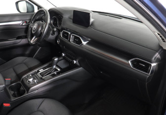 Подержанный автомобиль Mazda CX-5 2020 года (10 фото)