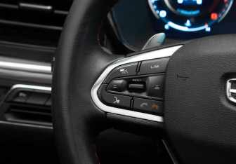 Подержанный автомобиль Geely Tugella 2023 года (12 фото)
