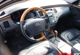 Подержанный автомобиль Hyundai Grandeur 2007 года (10 фото)