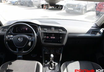 Подержанный автомобиль Volkswagen Tiguan 2017 года (12 фото)