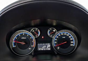 Подержанный автомобиль Suzuki SX4 Hatchback 2013 года (16 фото)