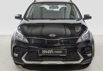 Подержанный автомобиль Kia Rio Hatchback 2021 года (2 фото)