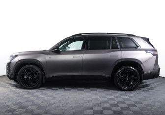 Подержанный автомобиль Volkswagen Teramont 2025 года (8 фото)