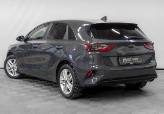 Подержанный автомобиль Kia Ceed Hatchback 2019 года (7 фото)