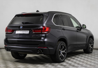 Подержанный автомобиль BMW X5 2017 года (5 фото)
