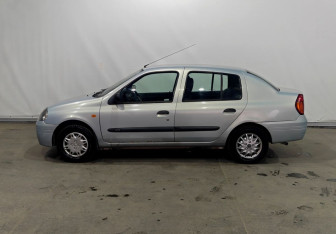 Подержанный автомобиль Renault Clio Sedan 2001 года (7 фото)