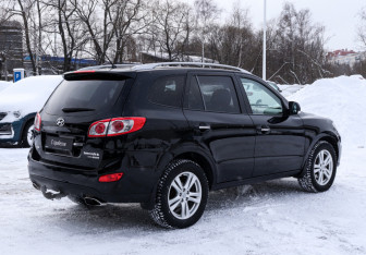 Подержанный автомобиль Hyundai Santa Fe 2011 года (5 фото)