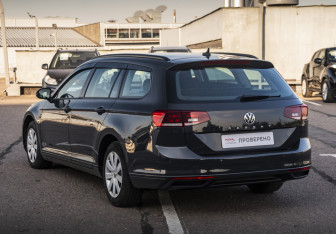 Подержанный автомобиль Volkswagen Passat Wagon 2019 года (7 фото)
