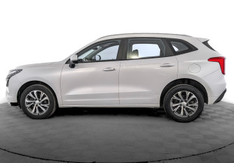 Подержанный автомобиль Haval Jolion 2022 года (8 фото)