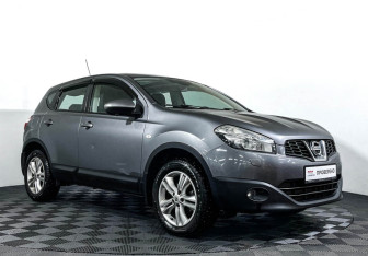 Подержанный автомобиль Nissan Qashqai 2012 года (3 фото)