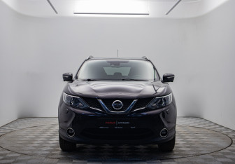 Подержанный автомобиль Nissan Qashqai 2014 года (2 фото)